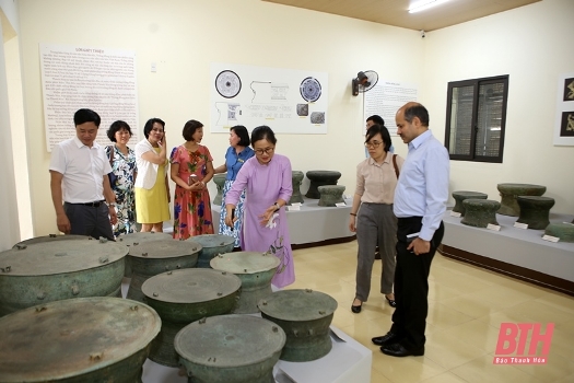 Đại sứ đặc mệnh toàn quyền Ấn Độ tại Việt Nam thăm các điểm di tích lịch sử trên địa bàn tỉnh Thanh Hóa