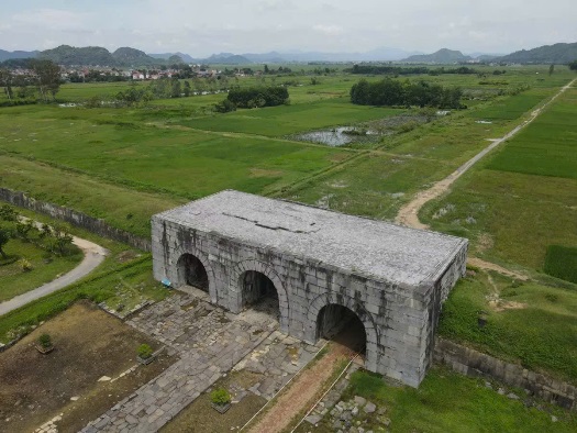 Phát huy giá trị di sản gắn với phát triển du lịch Thành Nhà Hồ