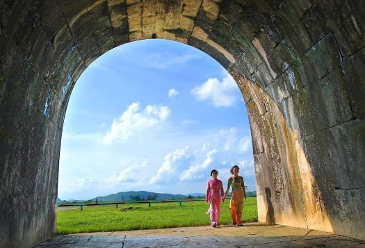 Nắng chiều bên Di sản Thành Nhà Hồ.