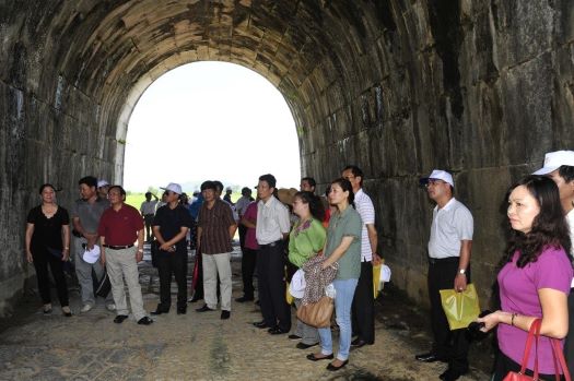 Di sản “giữ chân” du khách mùa hè