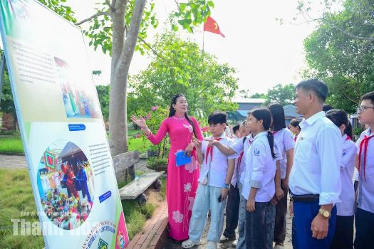  Đưa lịch sử đến gần hơn với thế hệ trẻ